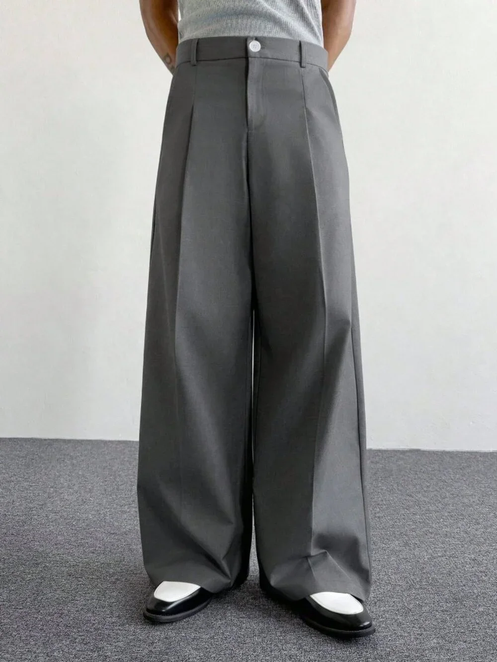 N/A dark grey